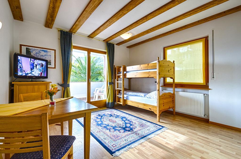 Hotel & Residenz Traubenheim Налес Стая снимка
