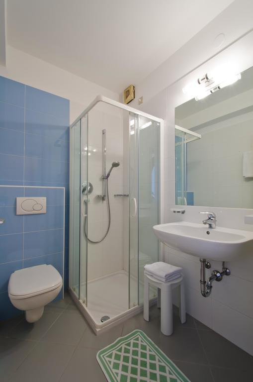 Hotel & Residenz Traubenheim Налес Стая снимка