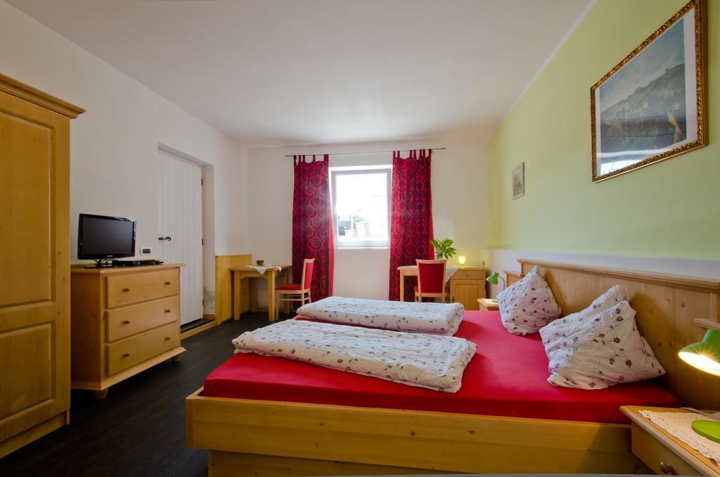 Hotel & Residenz Traubenheim Налес Стая снимка