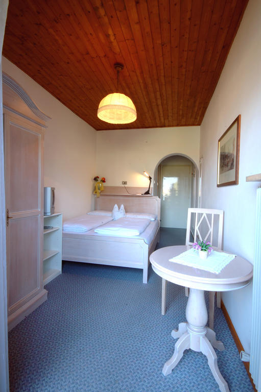 Hotel & Residenz Traubenheim Налес Стая снимка